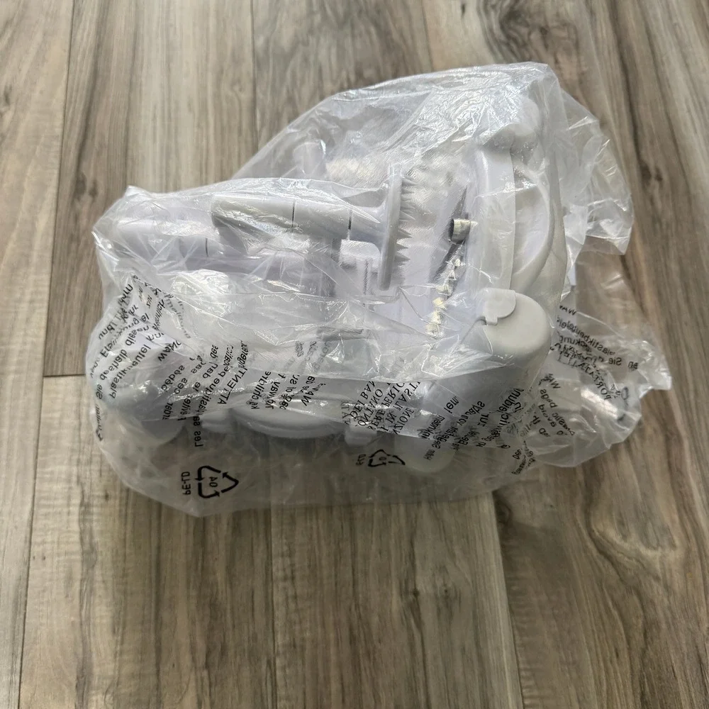 White Manual Vegetable Veggie Spiralizer Slicer with 3 Interchangeable‎ Blades